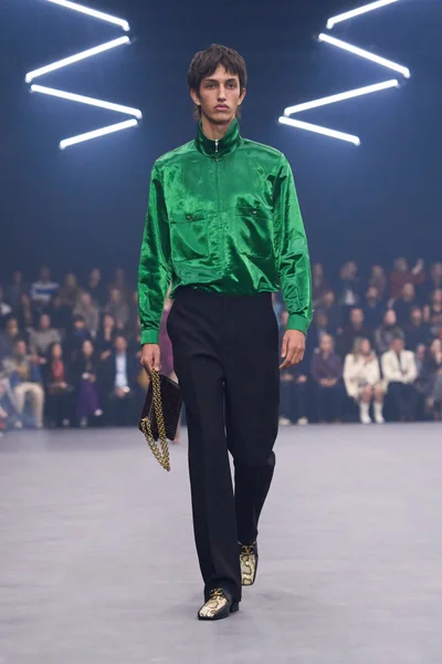 Look 37